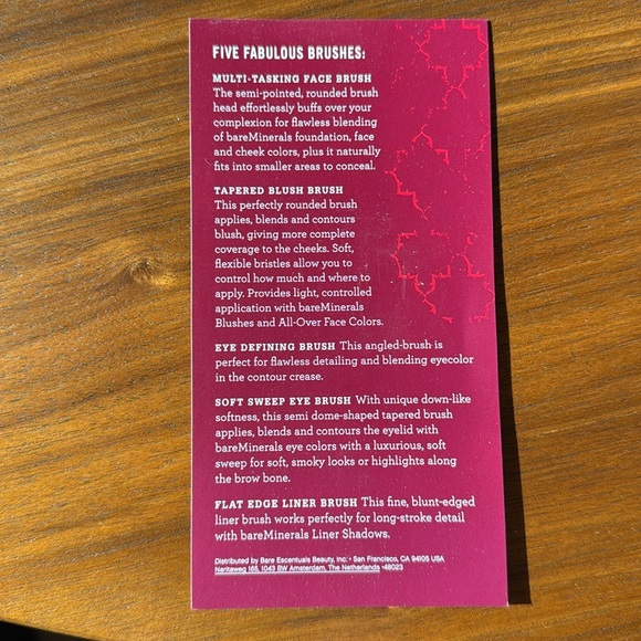 bareMinerals Brush with Greatness brush set - Picture 4 of 4